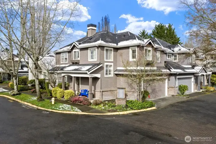 Additional highlights include a new furnace (2024), 2 car garage with overhead storage areas, engineered hardwoods throughout (except tile in the foyer and bathrooms and commercial grade carpet on the staircase) and 9-ft ceilings on the main floor.