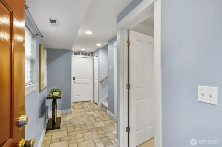 On the entry floor you'll find ceramic tile flooring