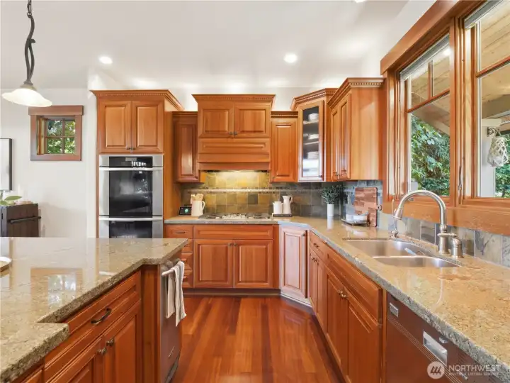 The chef-inspired kitchen combines timeless craftsmanship with exceptional functionality. The chef-inspired kitchen combines timeless craftsmanship with exceptional functionality.