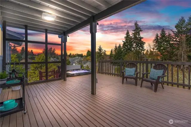 Outdoor covered deck