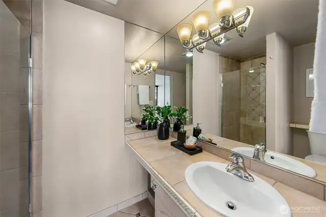 3/4 en-suite bath off primary bedroom.