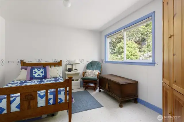 Main level bonus room, currently used as guest room