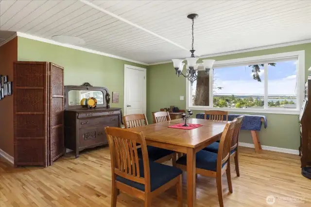 Generously proportioned dining area