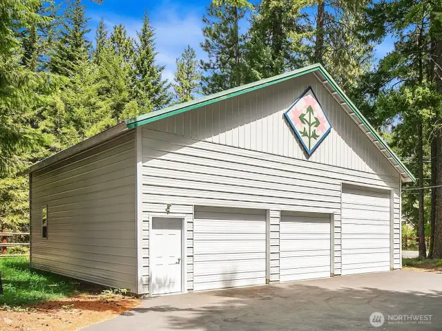 Incredible 36x40' garage/shop. This shop has great storage for all your toys! RV parking too! Extra fridge and freezer in garage included! There is an enclosed loft/office/storage area above and also one on the main level. YOU WILL LOVE THIS SHOP~