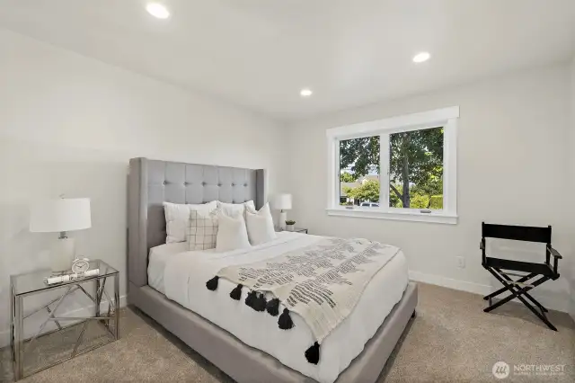 Main level Guest Suite