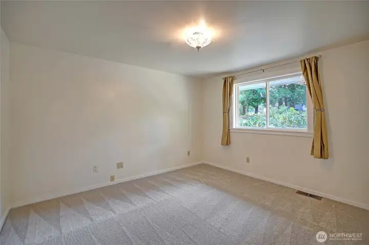 Bedroom #1