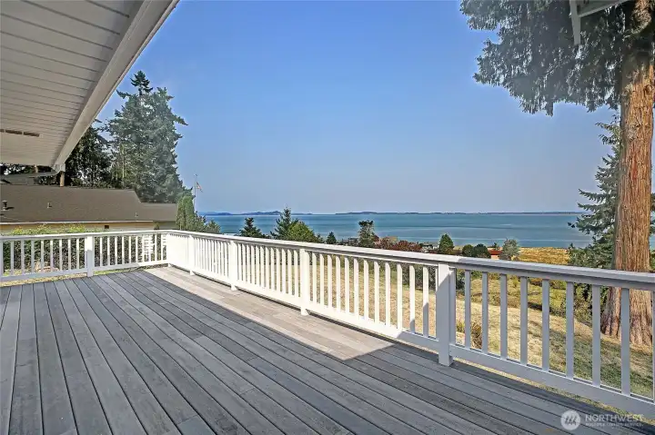 Spacious Deck