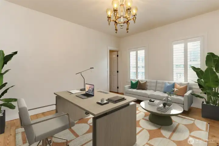 Bonus room w/ fireplace, use as Library, Office, Family Room