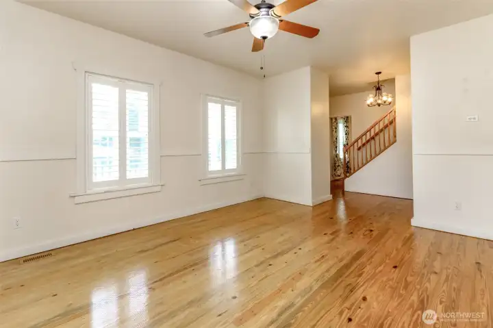 Main floor Livingroom