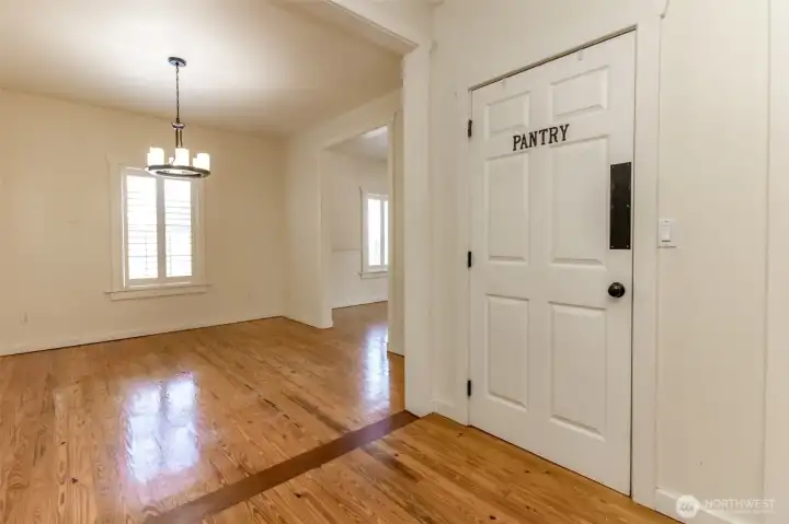 Diningrm and Pantry