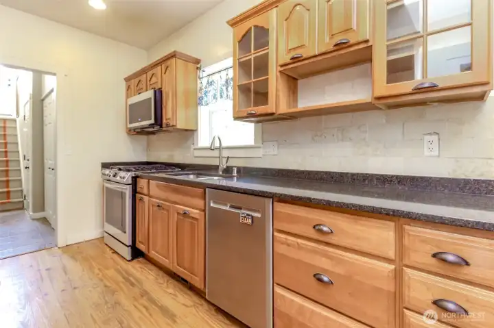 Kitchen left