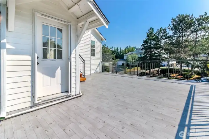 Access from Main to Rooftop Deck