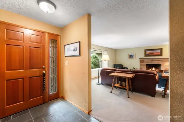 Large living room right off the entry