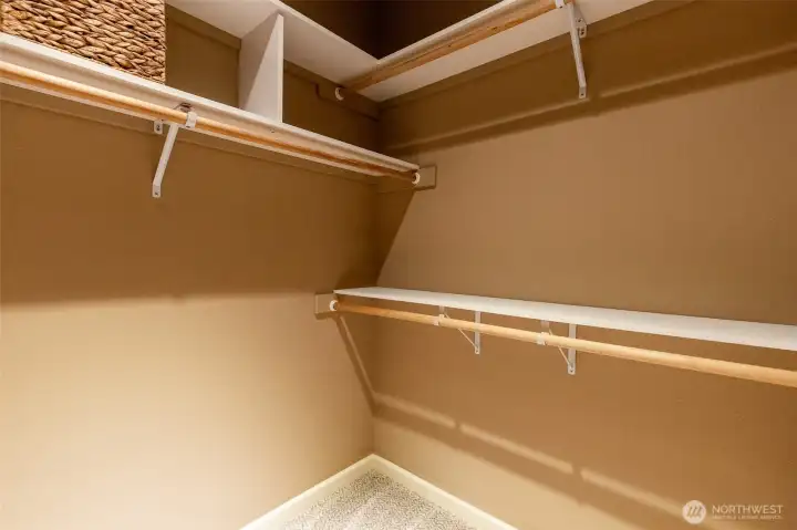 closet shelving