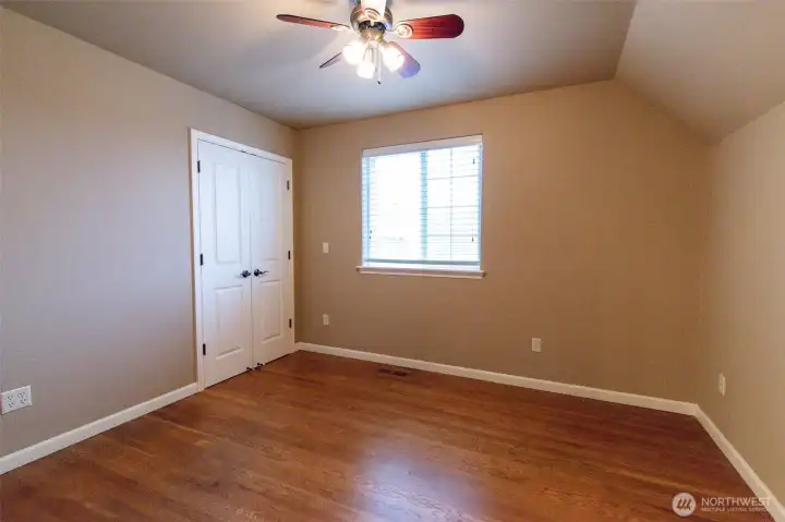 2nd bedroom (upper level)