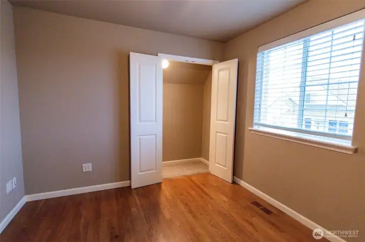 2nd bedroom (upper level)