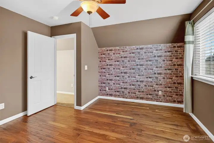 3rd bedroom, upper level