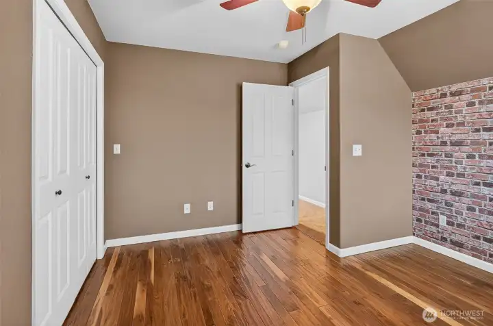 3rd bedroom, upper level