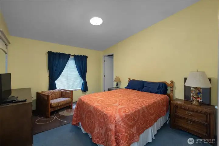 2nd BR - large space.