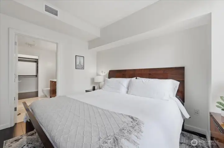 En-Suite Bathroom access