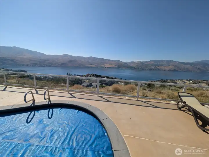 180 views of Lake Chelan and Mountains