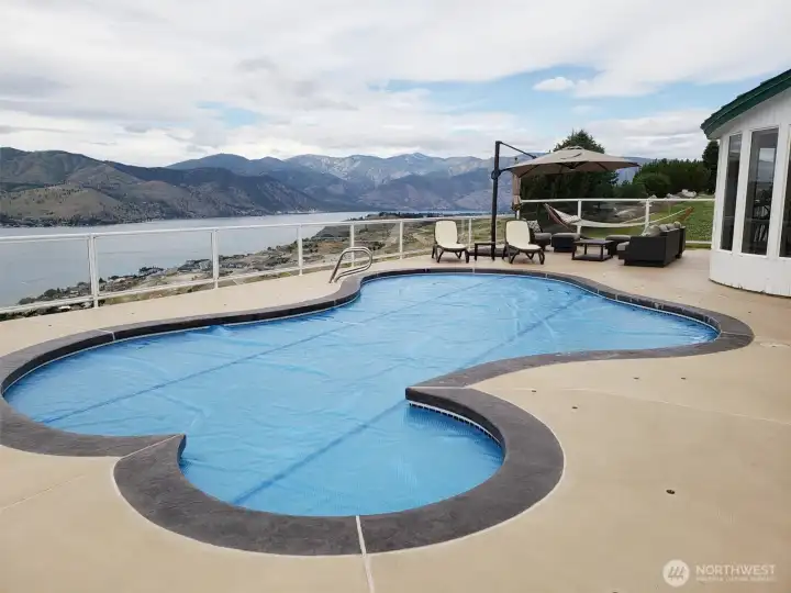 180 views of Lake Chelan and Mountains