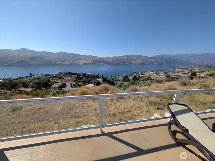180 views of Lake Chelan and Mountains