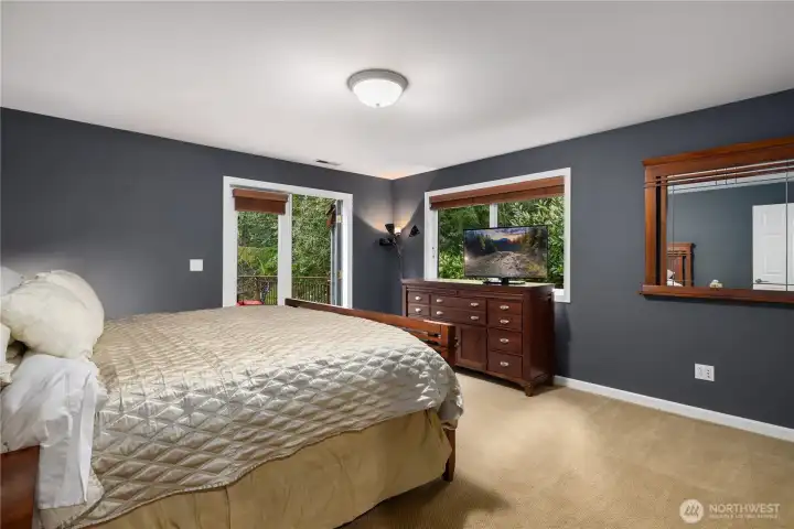 Guest room w/ balcony