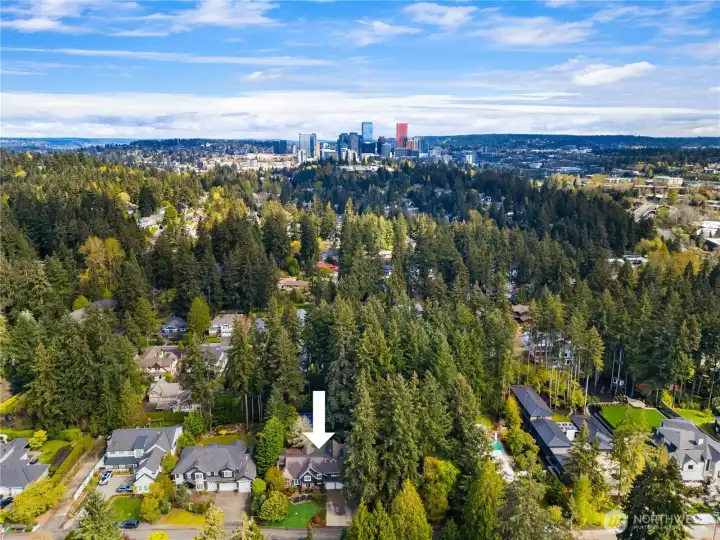 Close to downtown and shopping, dining etc