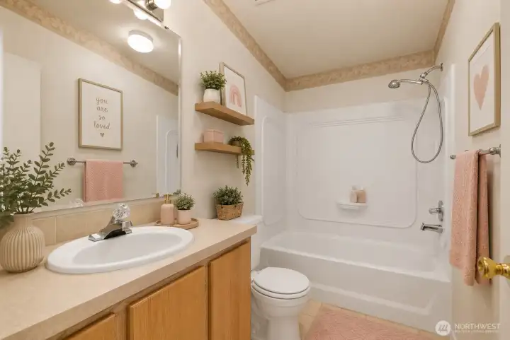 Virtually staged