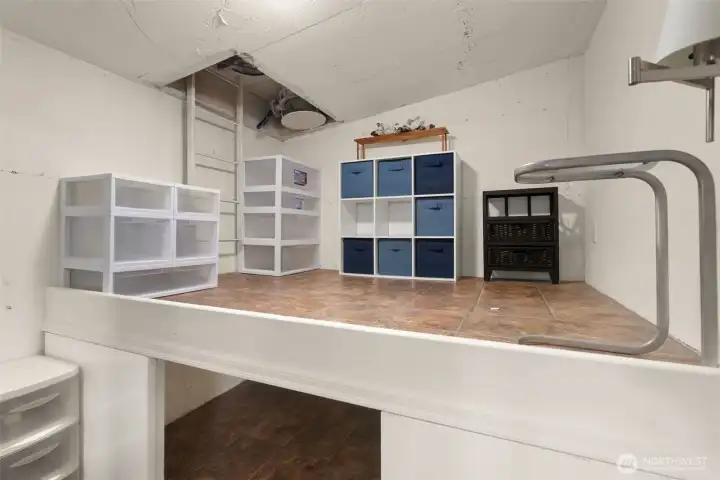 Underground living space