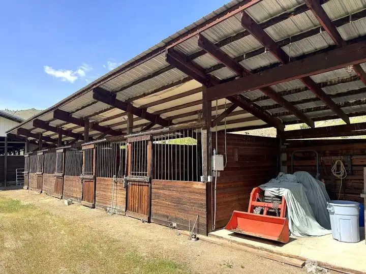 ba=ox stalls