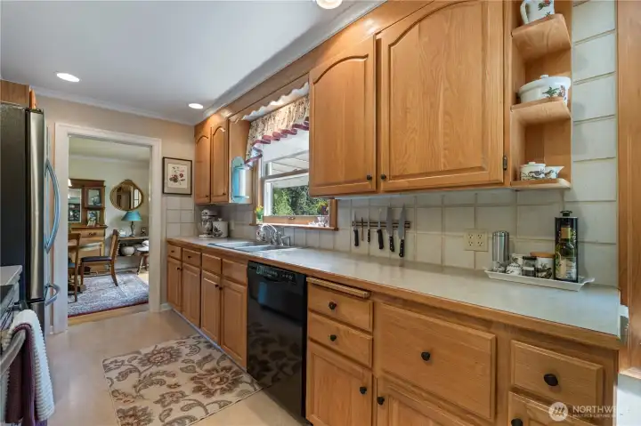 Another view of kitchen. Lots of cupboards! Another view of kitchen. Lots of cupboards!