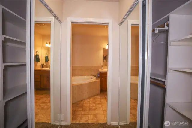 It even has a his & hers closet outside en suite bathroom