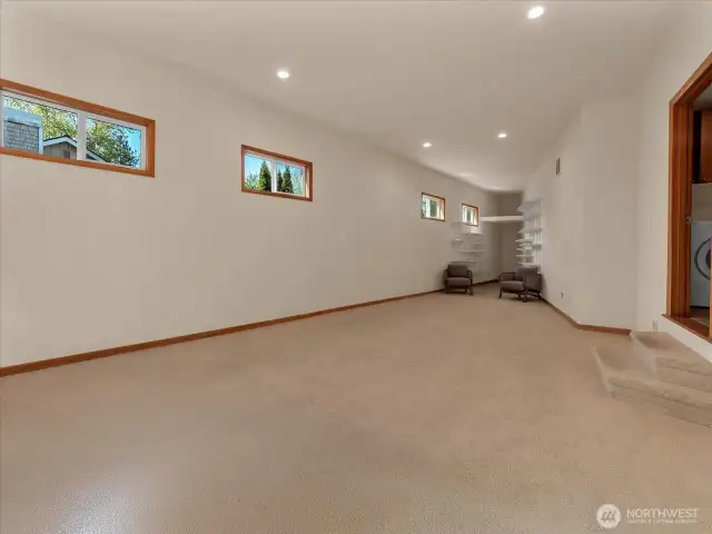 Recreation room (Main)