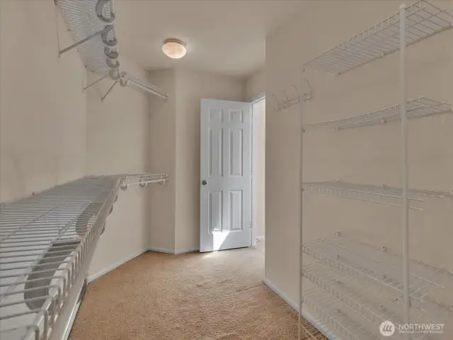 Master Closet (Upper)