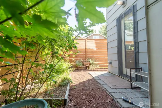 It comes with a yard, too?!