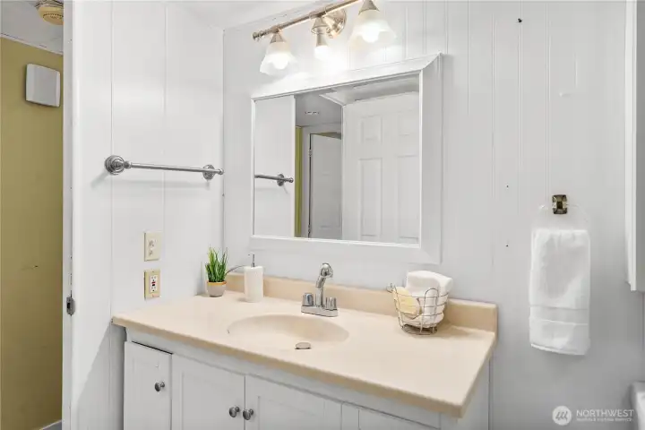 Showing the vanity in the bathroom.