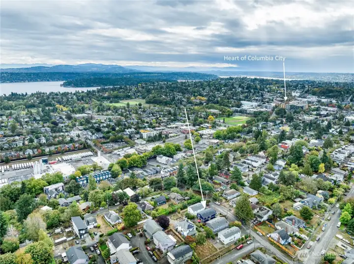 Columbia City strip about 3/4 mile away, Genesee Park, PCC, and all the many many restaurants, bars, venues and shops minutes away!
