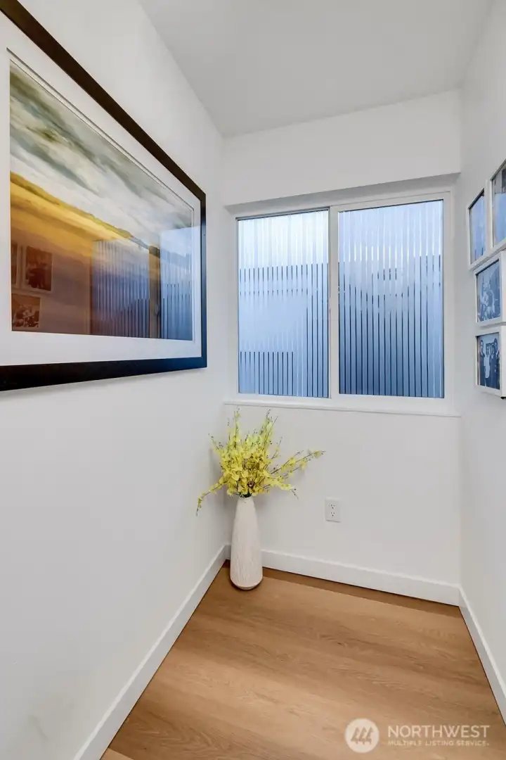 Seller had a desk in this flex space on the top floor for at home work, that wasn't in the bedrooms or common area.