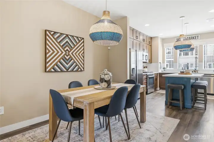 Dining area/kitchen