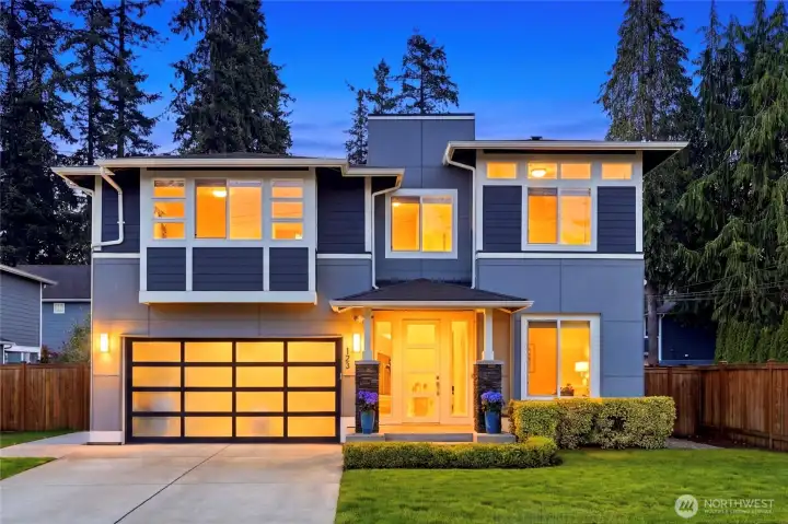 A fantastic home in Richmond Highlands buit by Arcadia Homes.