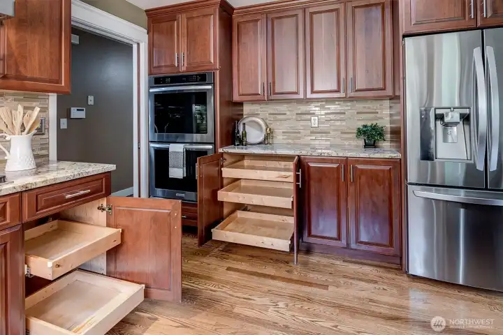 Pull out cabinets make storage convenient and efficient.
