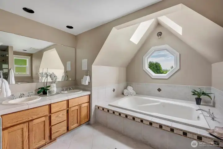 Primary bath with huge jetted tub