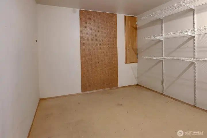 Office space in Barn.