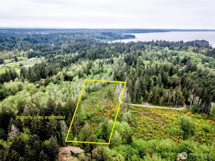 Property lines are approximate Property lines are approximate