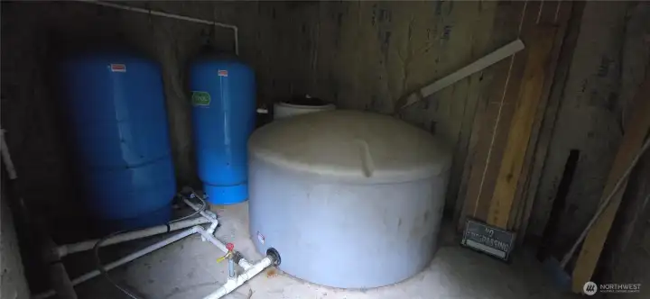 Storage tank and pressure tanks Storage tank and pressure tanks
