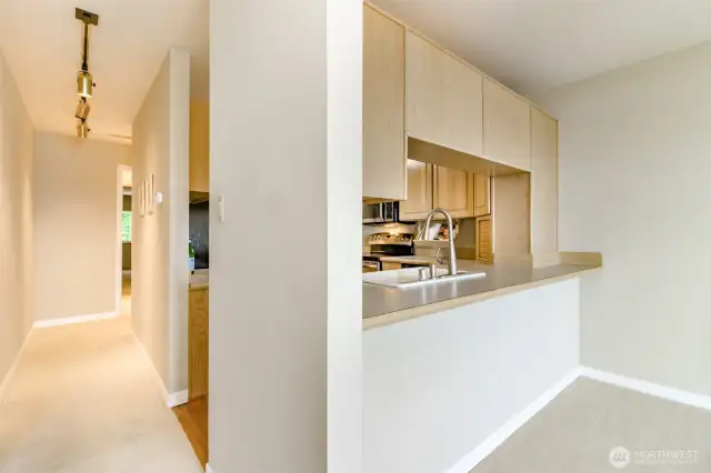 Kitchen bar