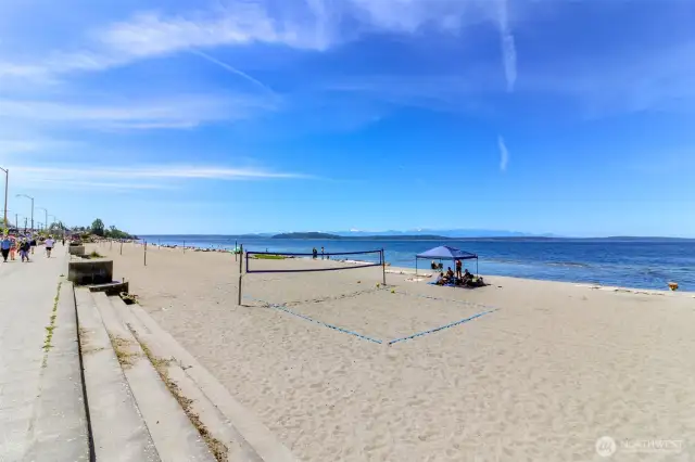Alki Beach, ready for volleyball