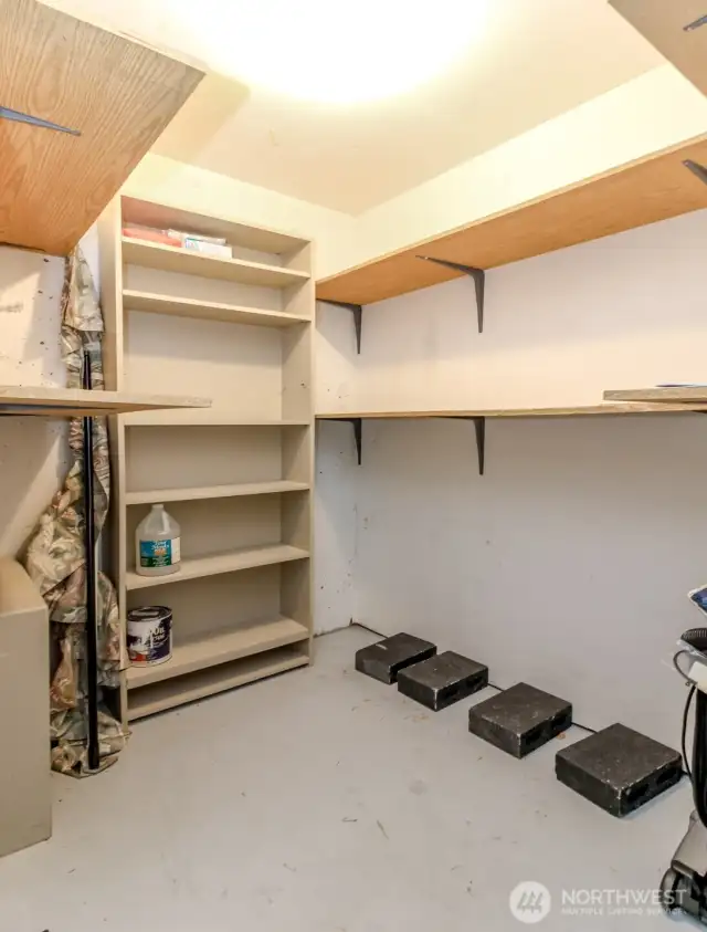 Storage area, extra large!